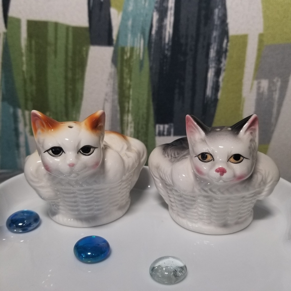 Vtg Cat In Basket Salt & Pepper Shakers Spice of Life By Ron Gordon Designs